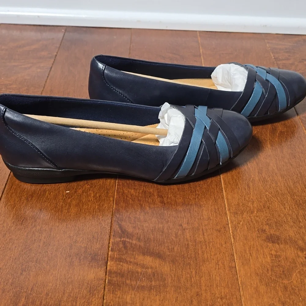 Clarks Sara Clover Navy Combination Leather Ballet Flats 6 NWT - Picture 4 of 11